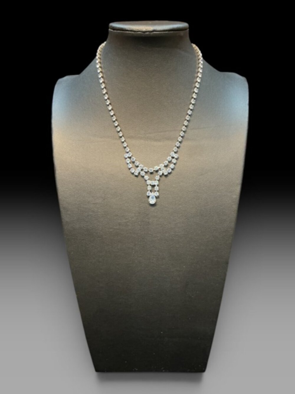 Vintage Blue Rhinestone Y Drop Necklace Teardrop Silver Tone Unsigned 17”